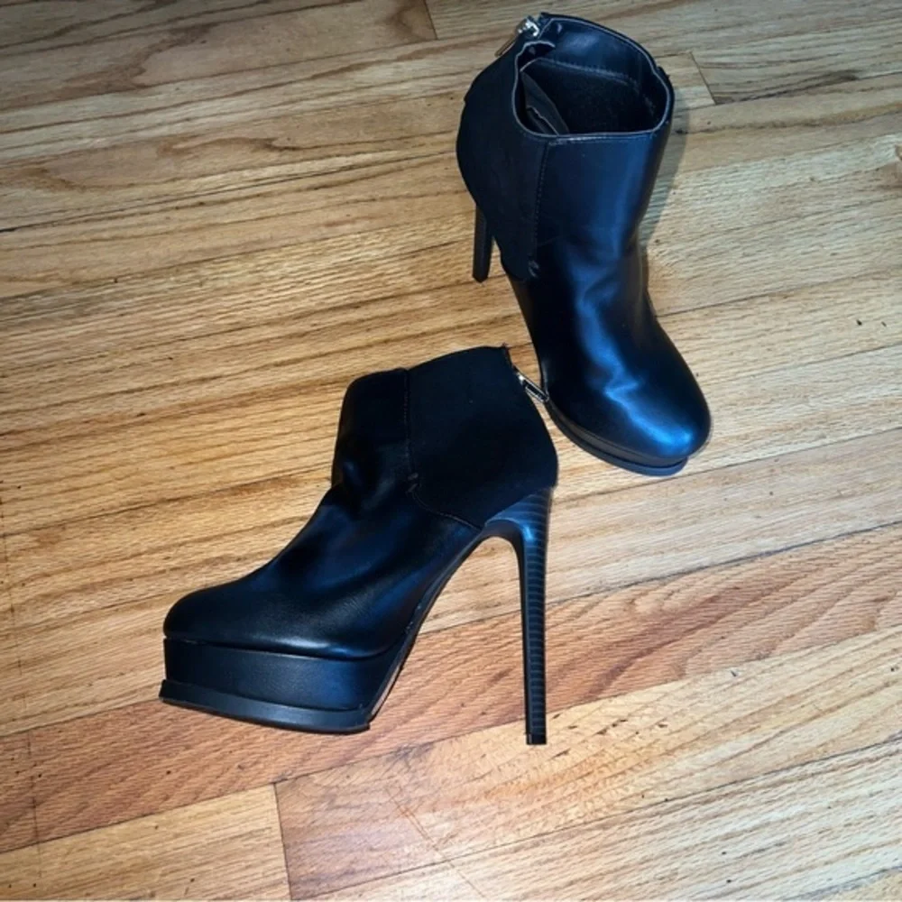 NWOT platform stiletto booties with zipper back